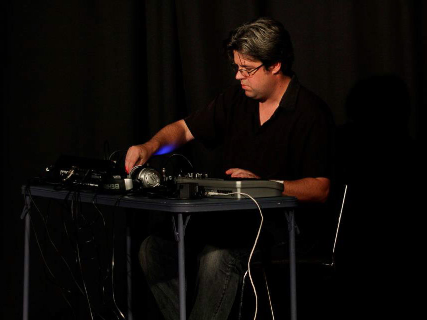 Brave New Waves series showcases Houston's experimental electronic